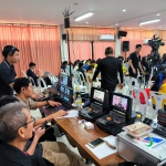 เบื้องหลังการถ่ายทำรายการ "ติวเข้มเติมเต็มความรู้" ณ ... Image 3